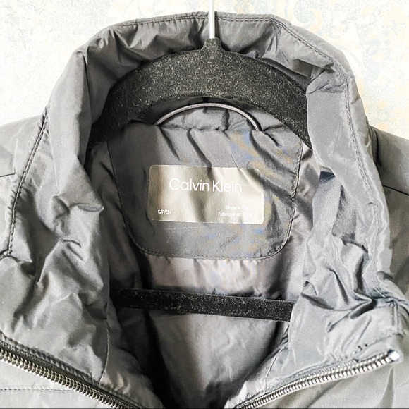 NWT Calvin Klein Vest - Picture 3 of 4